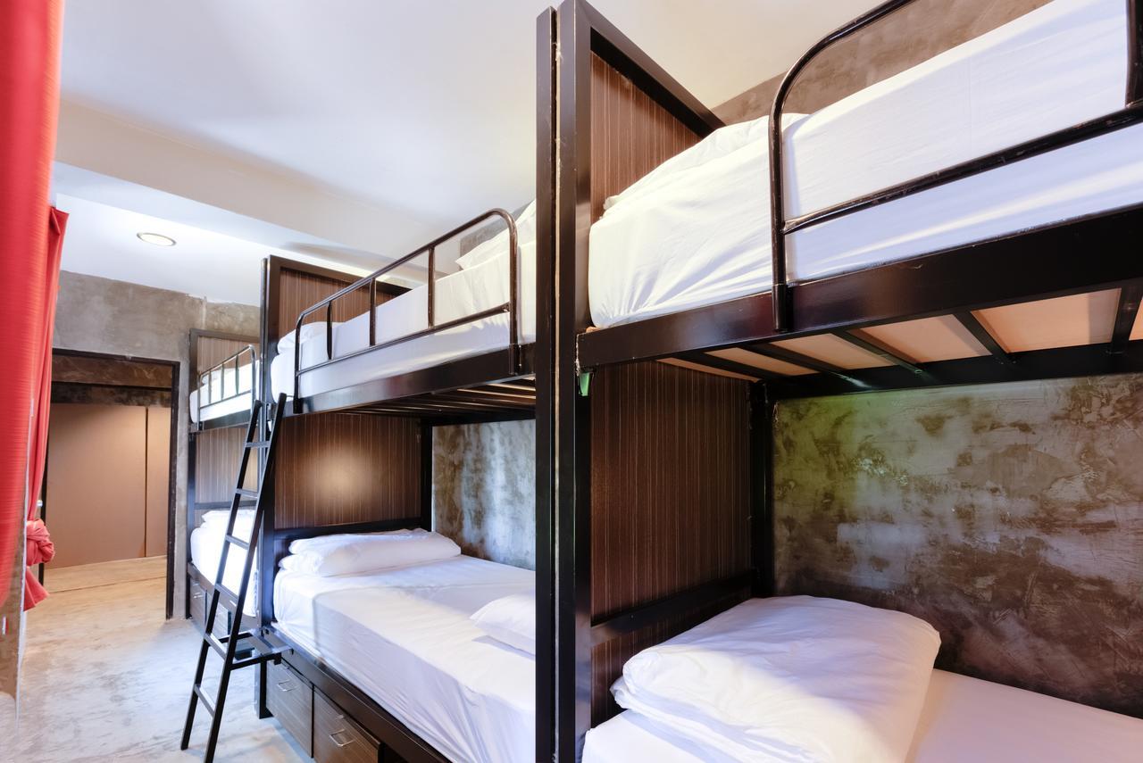 Revolution Hostel Asoke 曼谷 外观 照片